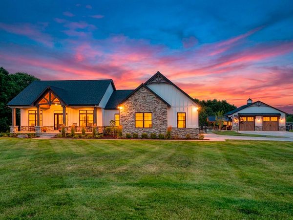 2519 Hadley Road, Lapeer, MI 48446