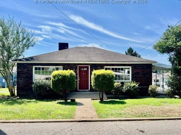 1110 Livingston Avenue, Charleston, WV 25302