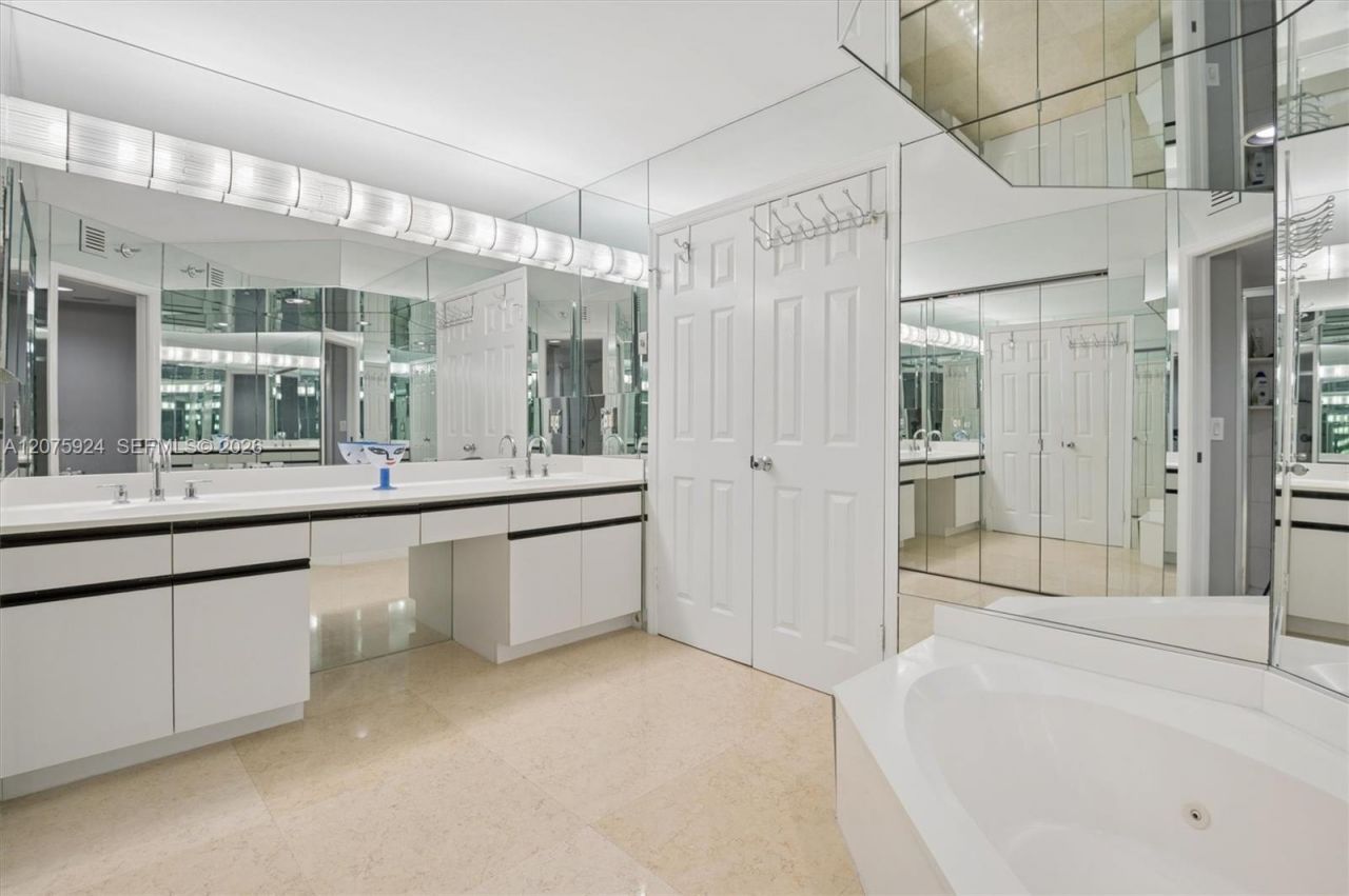 3500 Mystic Pointe Dr , Unit 805, Aventura, FL 33180 Photo
