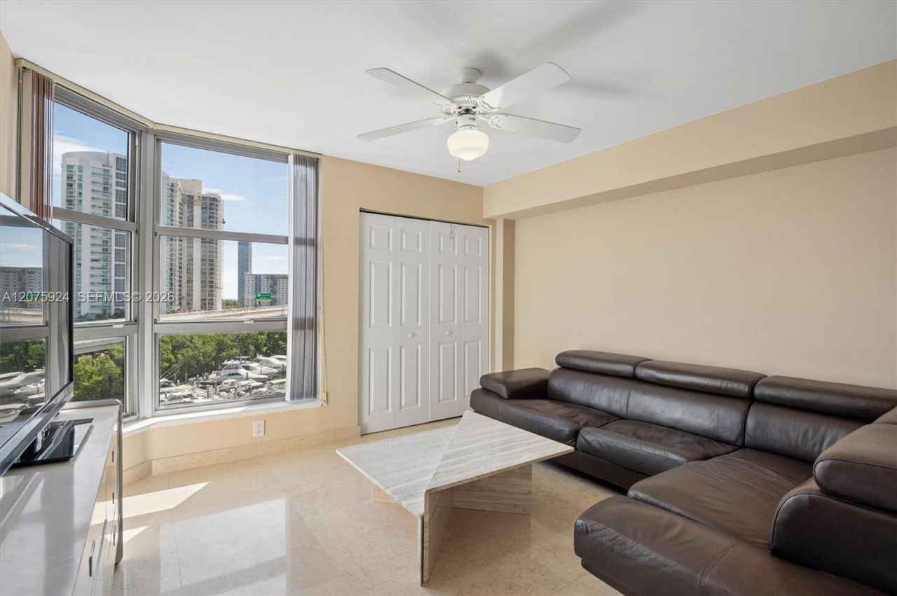 3500 Mystic Pointe Dr , Unit 805, Aventura, FL 33180 Photo