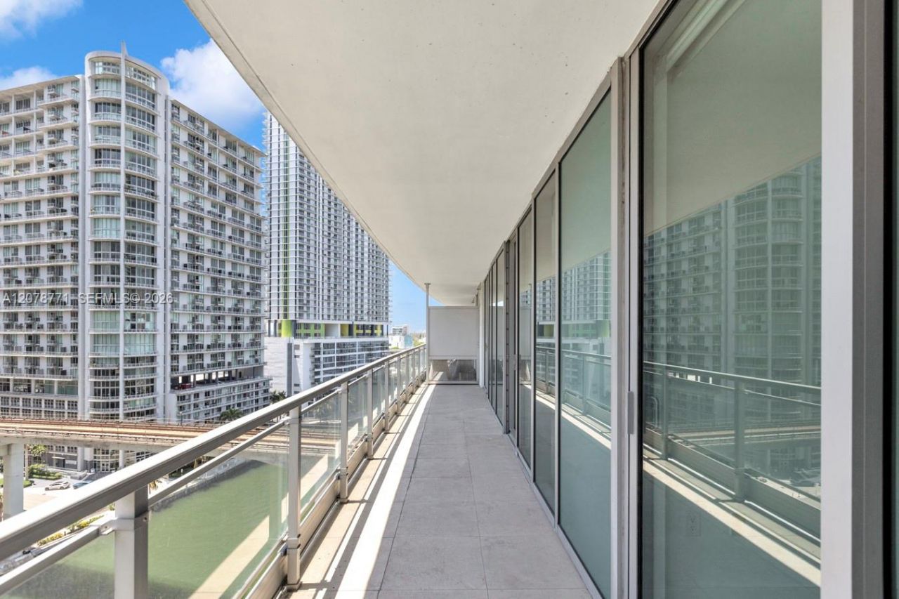 92 SW 3rd St , Unit 1403, Miami, FL 33130 Photo