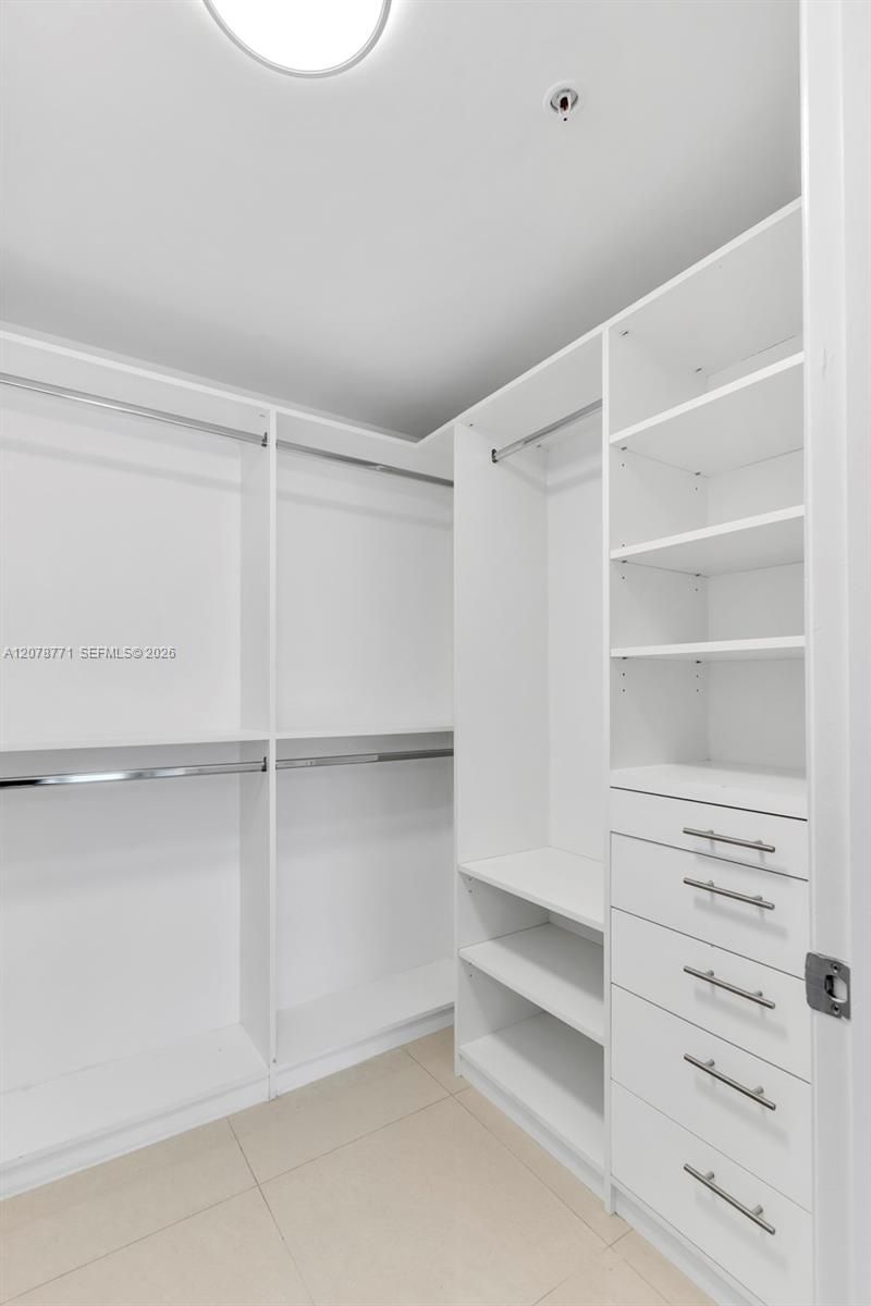 92 SW 3rd St , Unit 1403, Miami, FL 33130 Photo
