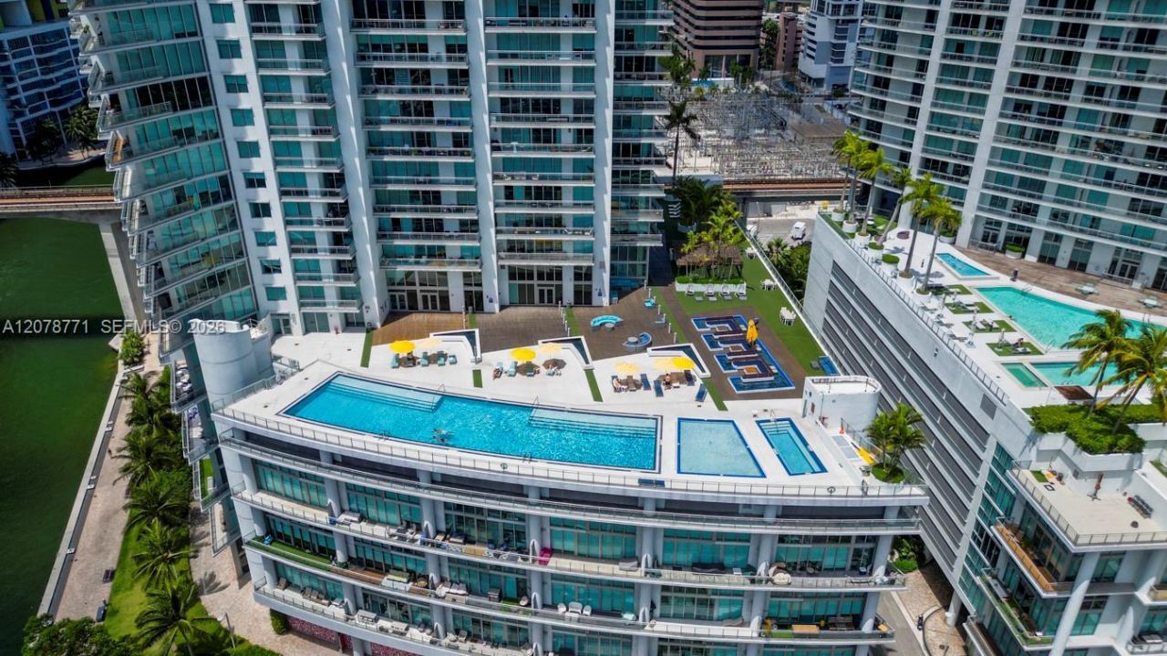 92 SW 3rd St , Unit 1403, Miami, FL 33130 Photo