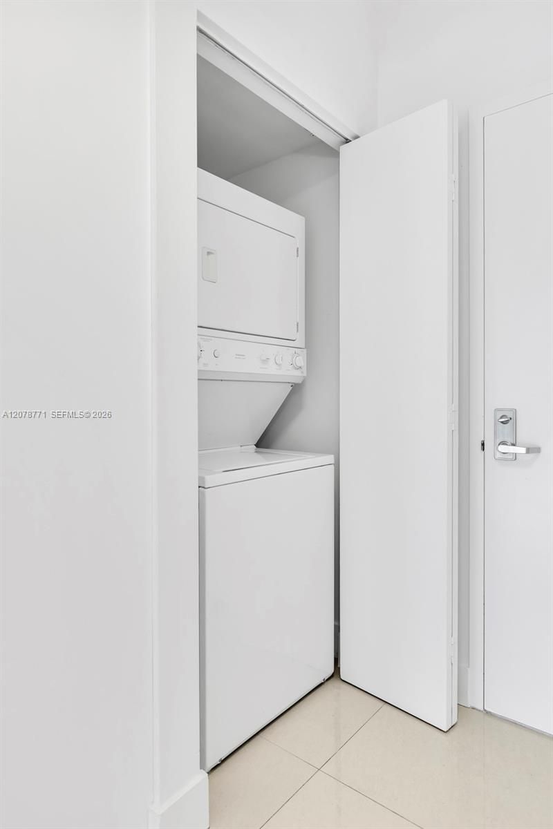 92 SW 3rd St , Unit 1403, Miami, FL 33130 Photo