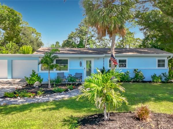 212 S MYRTLE AVENUE , NOKOMIS, FL 34275