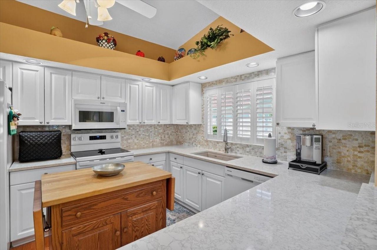 7165 Melrose Place , Bradenton, FL 34203 Photo
