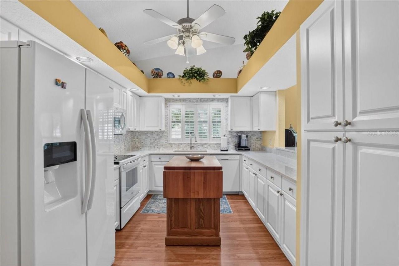 7165 Melrose Place , Bradenton, FL 34203 Photo