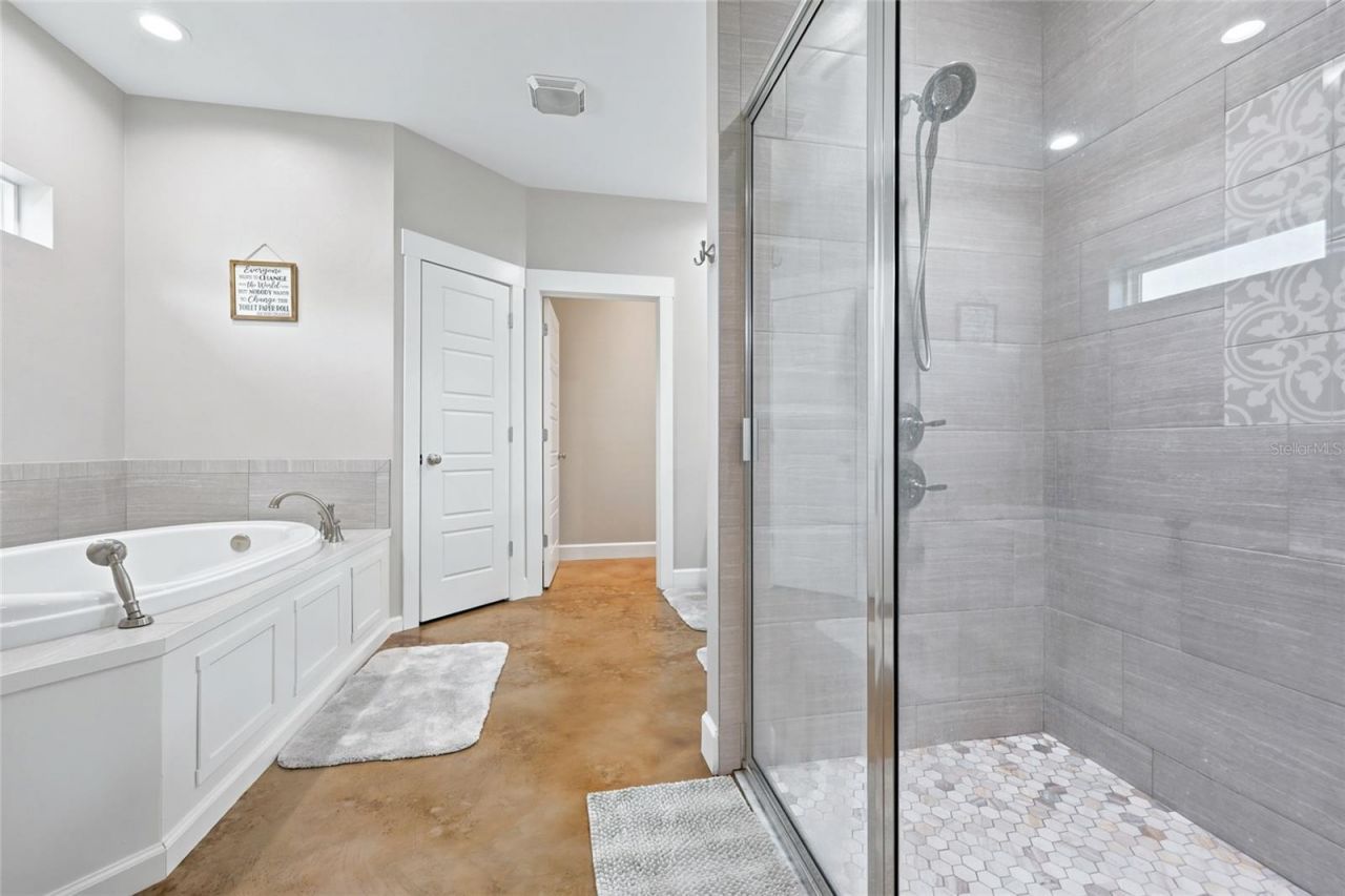 5600 SW County Road 240 , Lake City, FL 32024 Photo