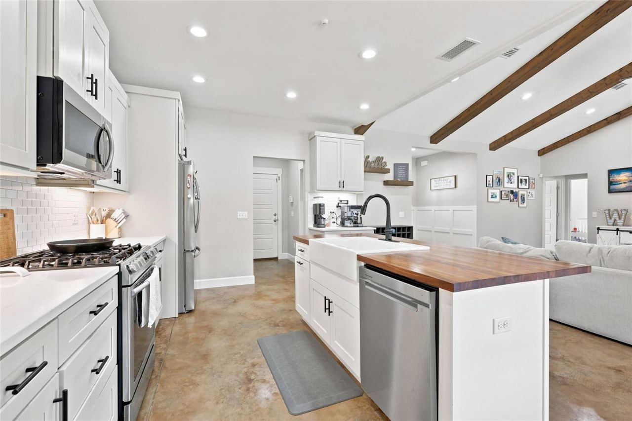 5600 SW County Road 240 , Lake City, FL 32024 Photo