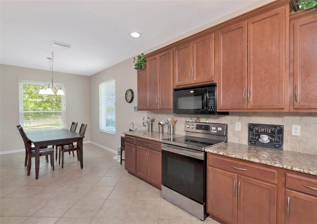 6816 46th Terrace E, Bradenton, FL 34203 Photo
