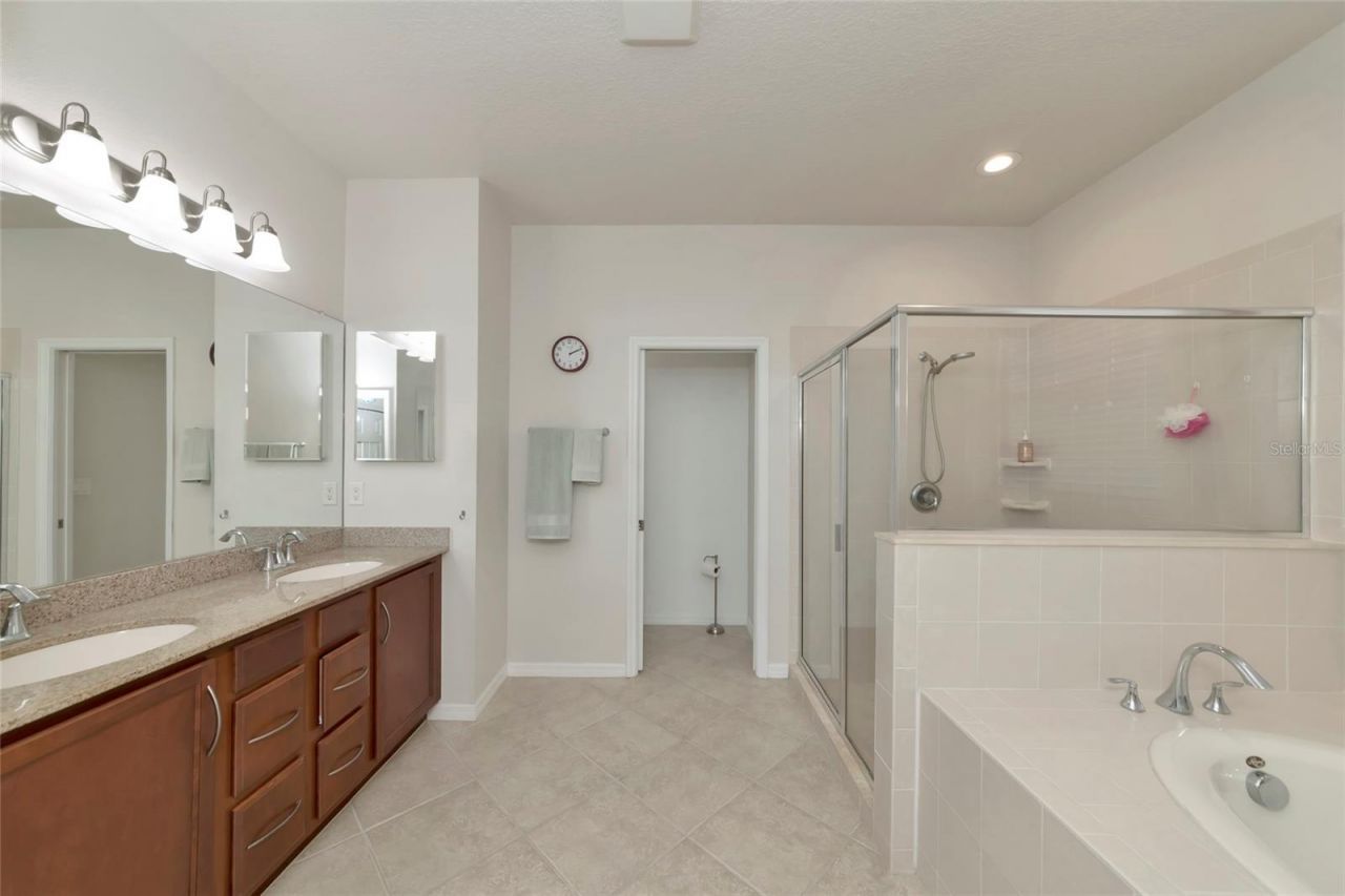 6816 46th Terrace E, Bradenton, FL 34203 Photo