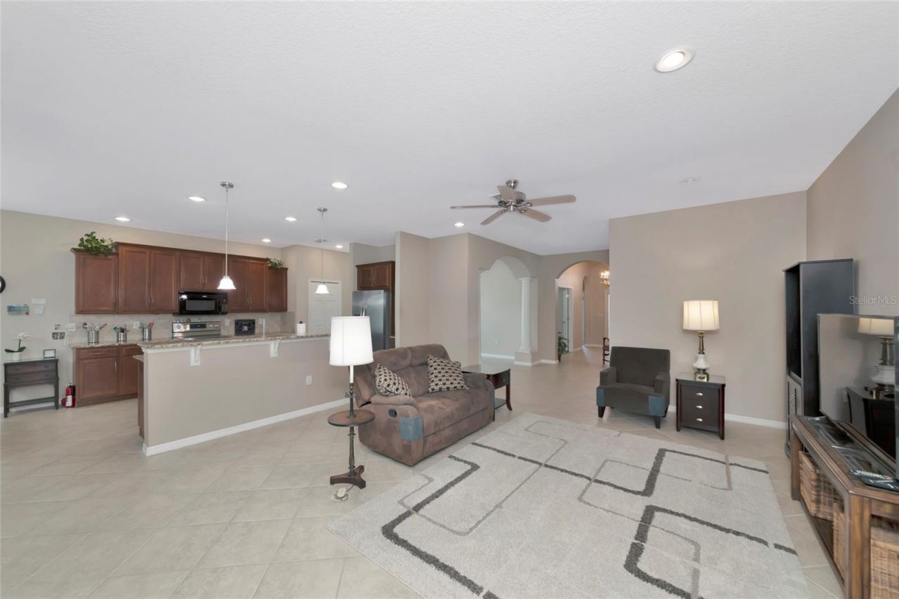 6816 46th Terrace E, Bradenton, FL 34203 Photo