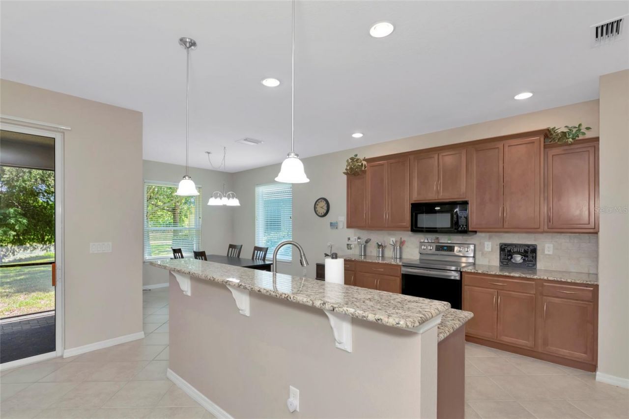 6816 46th Terrace E, Bradenton, FL 34203 Photo