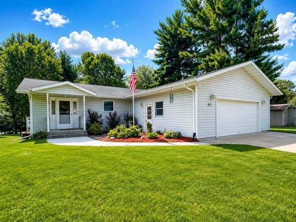 401 Hillwood Lane, Friendship, WI 53934