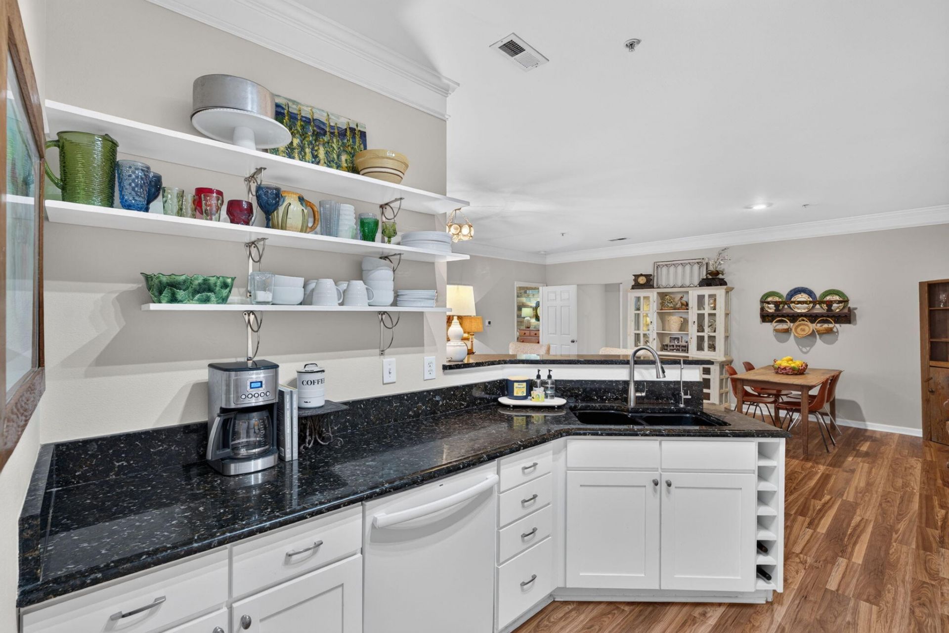 1603 Cambridge Lakes Drive Photo 9