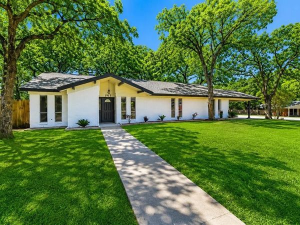 1917 Toplea Drive, Euless, TX 76040