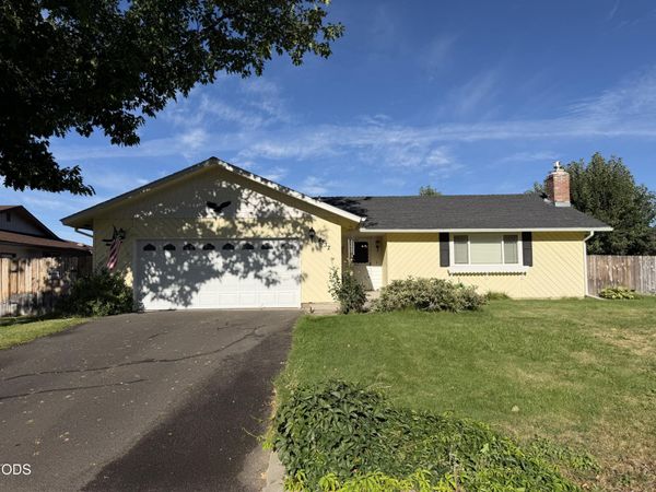 4832 Glenwood Drive, Klamath Falls, OR 97603