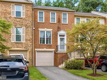 4267 FOX LAKE DRIVE , FAIRFAX, VA 22033