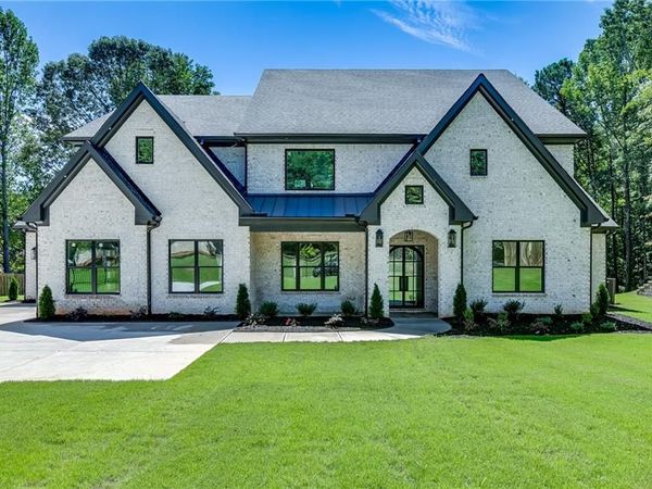 5222 L J Martin Drive, Gainesville, GA 30507