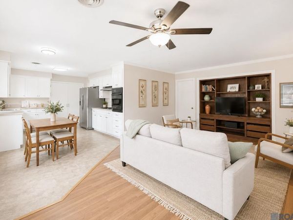 8166 Franwood Dr, Baton Rouge, LA 70806