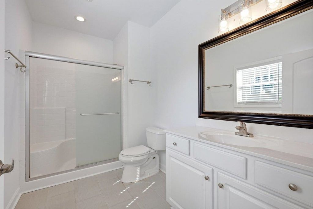 208 Vista Dr.  Photo 16