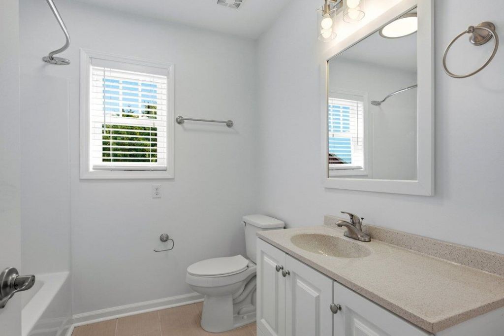 208 Vista Dr.  Photo 22