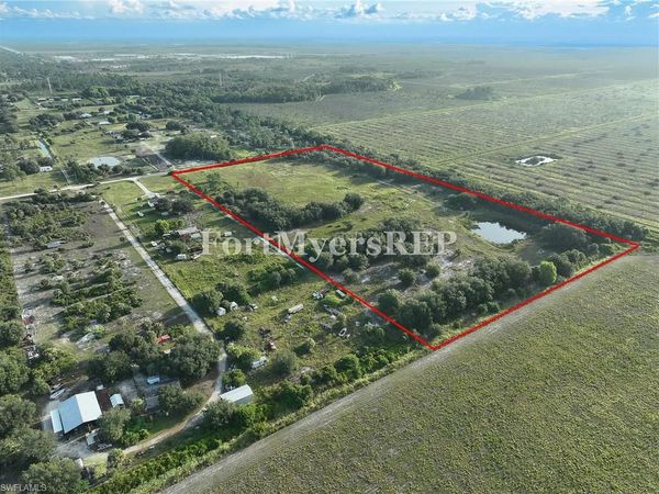 23910 Tinas LN , FORT MYERS, FL 33913
