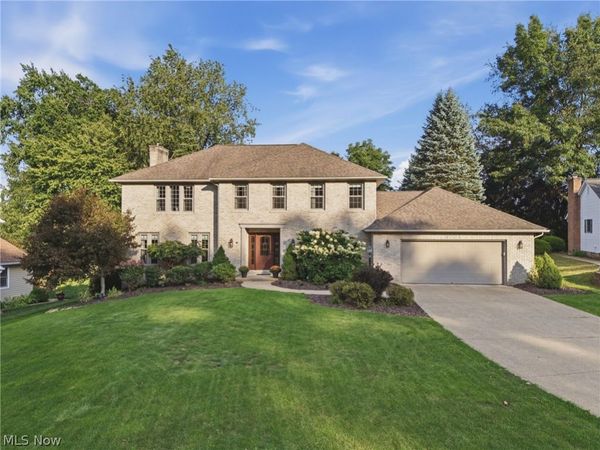 6224 Sandy Ridge Circle NW, North Canton, OH 44720