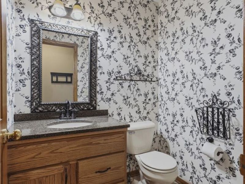 6224 Sandy Ridge Circle NW, North Canton, OH 44720 Photo 24