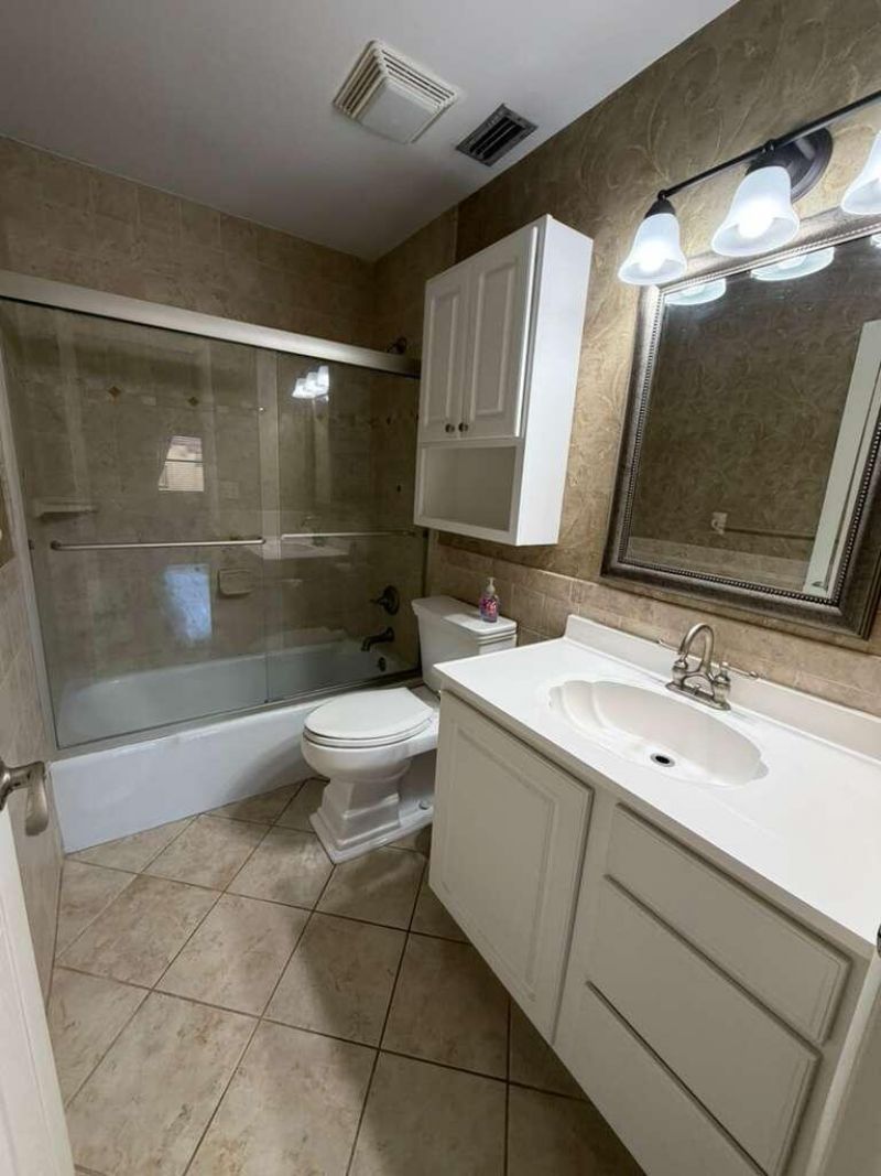 2050 Oleander Boulevard, Unit 2-202, Fort Pierce, FL 34950 Photo