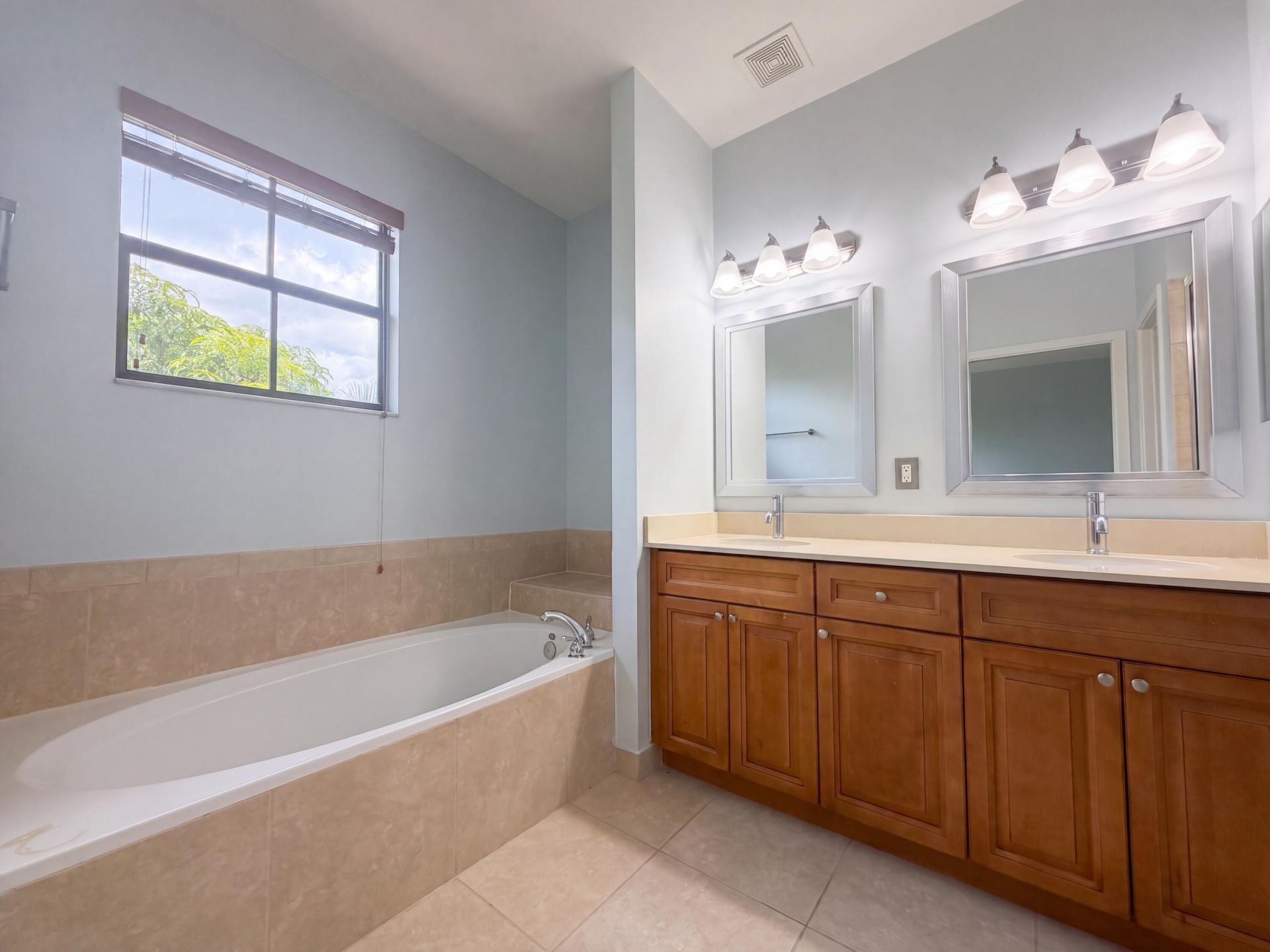 4967 NW 59th Street, Tamarac, FL 33319 Photo