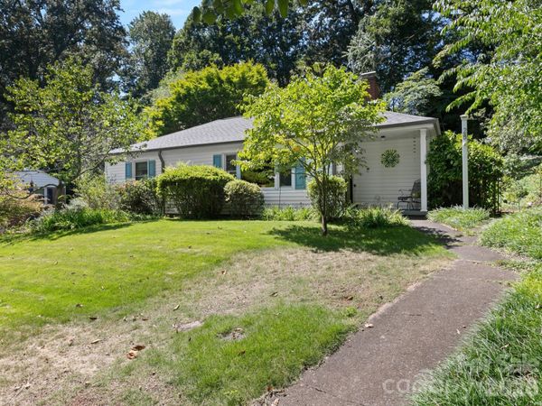 28 Arthur Road, Asheville, NC 28806