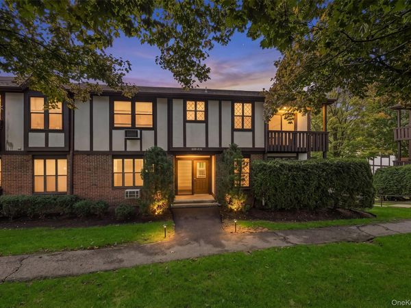 631 Sierra Vista Lane, Unit Bldg 21, Valley Cottage, NY 10989