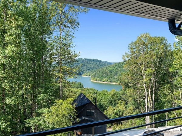2405 Shoreside Dr , Smithville, TN 37166