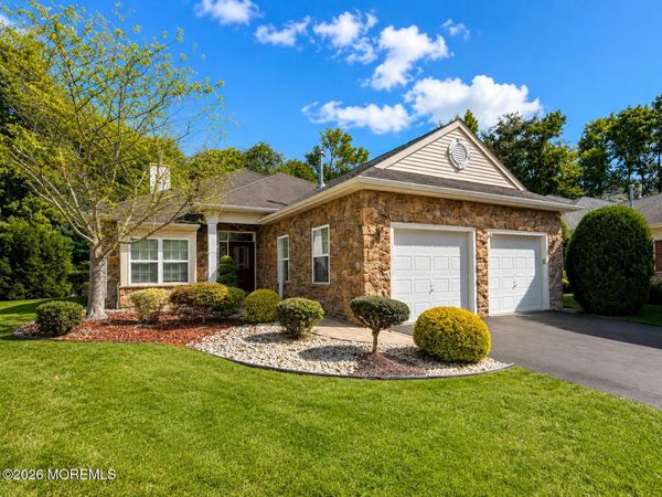 111 Fontaine Court, Monroe, NJ 08831