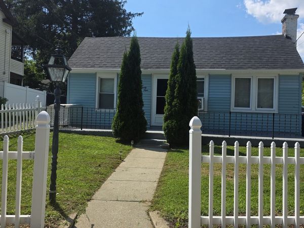 139 Hickory , Norwich, CT 06360