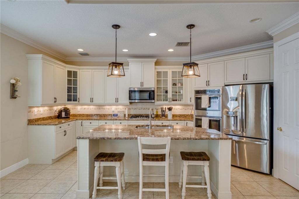 4247 Diamond Square, Vero Beach, FL 32967 Photo
