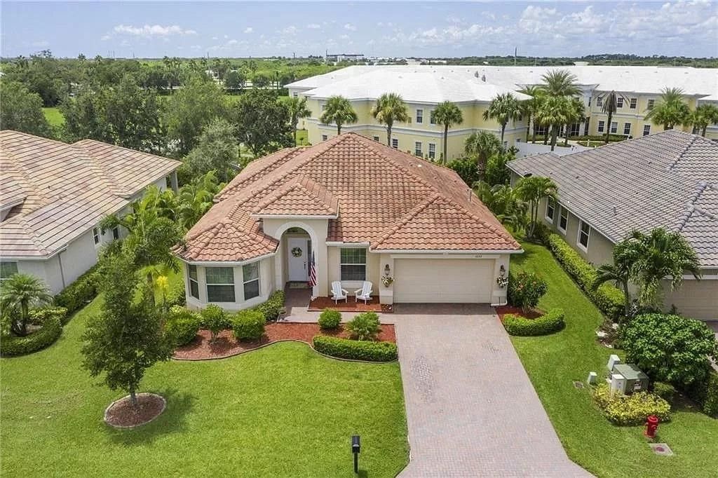 4247 Diamond Square, Vero Beach, FL 32967 Photo