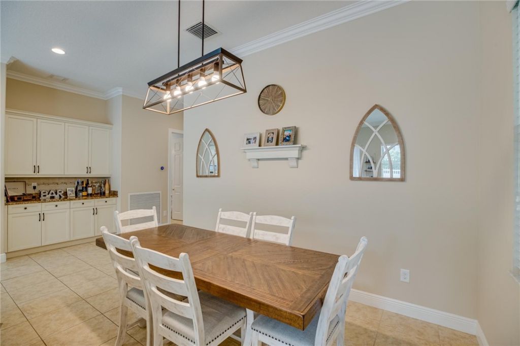 4247 Diamond Square, Vero Beach, FL 32967 Photo