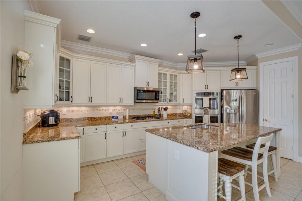 4247 Diamond Square, Vero Beach, FL 32967 Photo