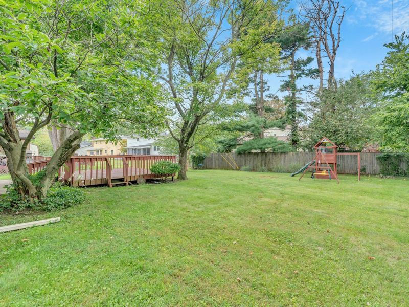 5297 Sandalwood Court, Columbus, OH 43229 Photo 12