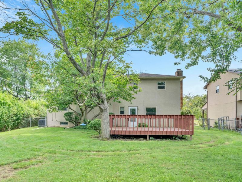 5297 Sandalwood Court, Columbus, OH 43229 Photo 7