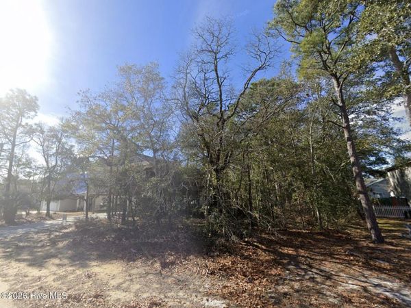 149 NE 5th Street , Oak Island, NC 28465