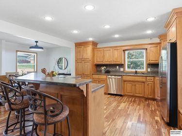 14961 Drexel Street, Omaha, NE 68137