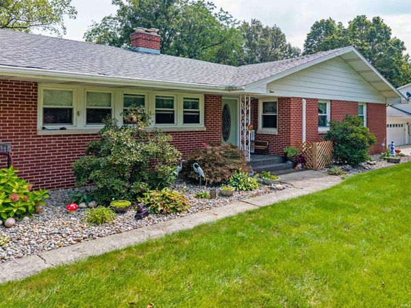 12 Grove Park Drive, Columbia City, IN 46725