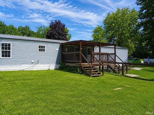 8215 S U.S. 421, San Pierre, IN 46374