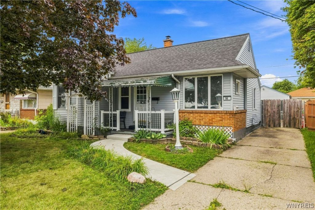94 Standard Parkway, Buffalo, NY 14227 Main Photo