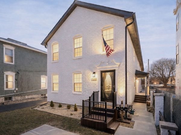 325-327 N Loomis Street , Naperville, IL 60540