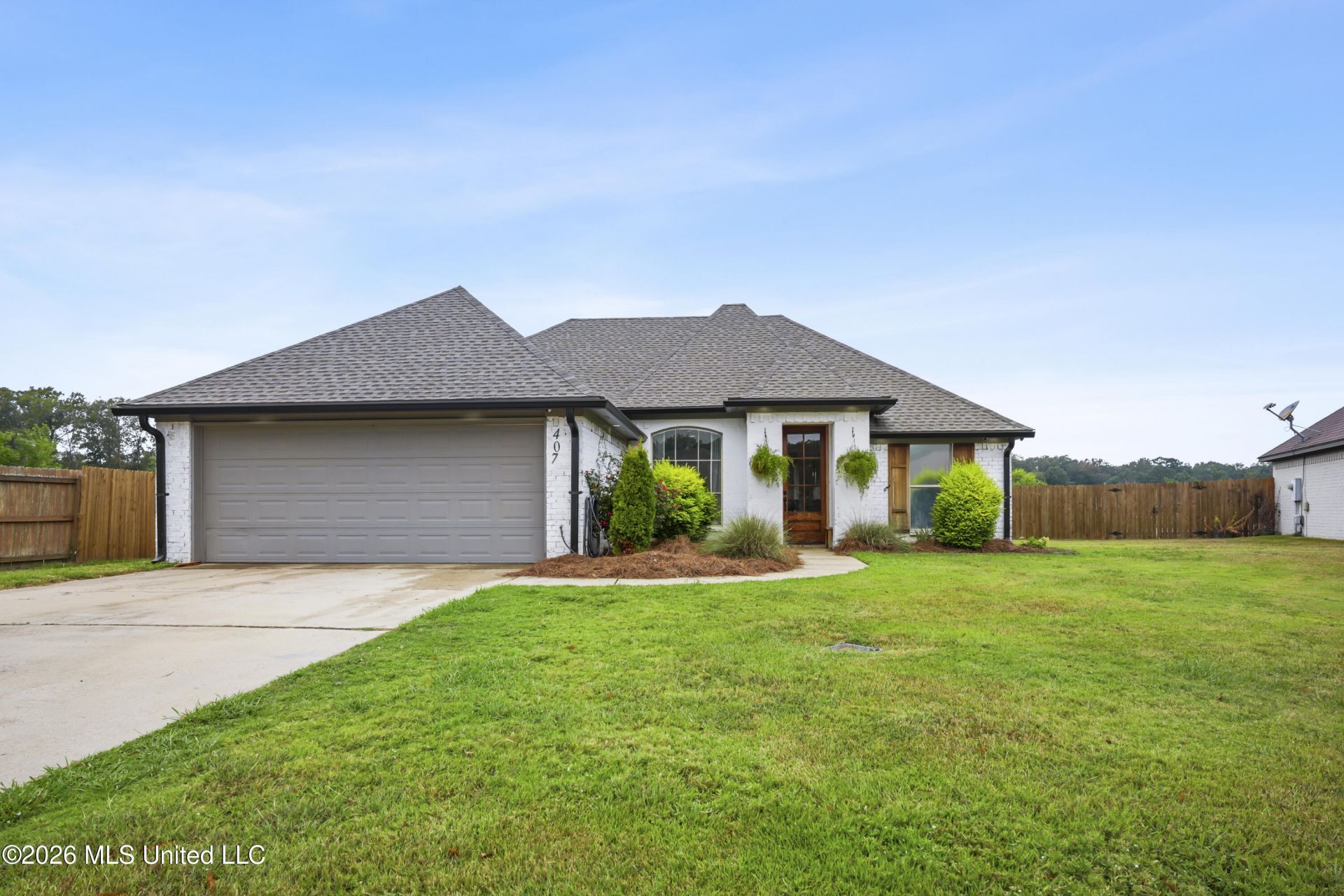 407 Oak Park Cove, Pearl, MS 39208 Main Photo