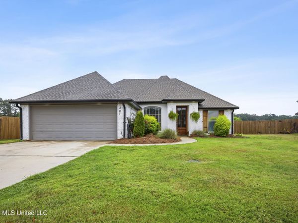 407 Oak Park Cove, Pearl, MS 39208
